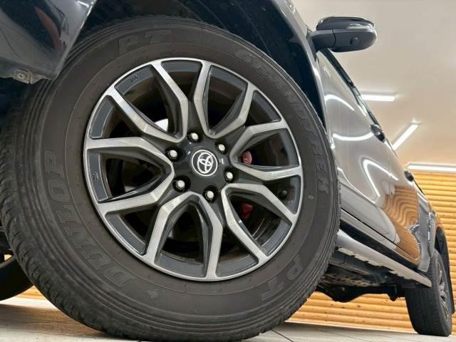 ハイラックス Ｚ　ＧＲスポーツ　全方位カメラ／トノカバー／純正ナビ／クリアランスソナー／レーダークルーズコントロール／パドルシフト／ダウンヒルアシスト／センターデフロック／スマートキー／純正１８インチアルミホイール／横滑り防止（20枚目）