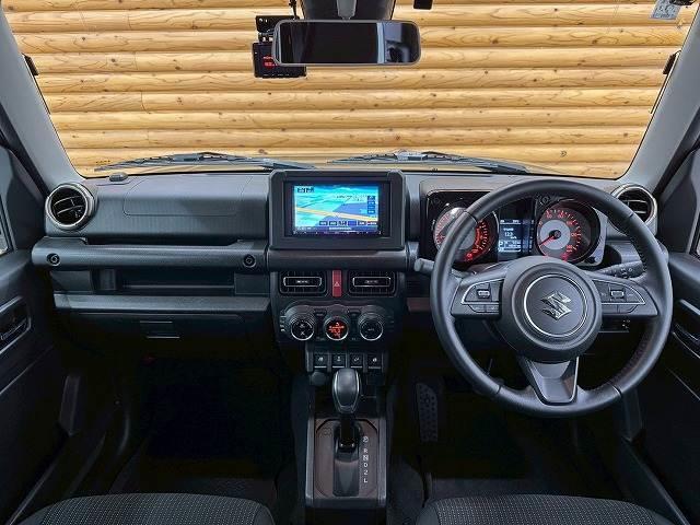 ジムニー ＸＣ　７インチナビ／シートヒーター／衝突軽減ブレーキ／クルーズコントロール／電動格納ミラー／レーンキープアシスト／ダウンヒルアシスト／スマートキー／プッシュスタート／ＬＥＤヘッドライト／純正１６インチアルミ（2枚目）