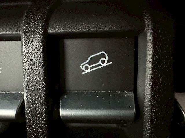 ジムニー ＸＣ　７インチナビ／シートヒーター／衝突軽減ブレーキ／クルーズコントロール／電動格納ミラー／レーンキープアシスト／ダウンヒルアシスト／スマートキー／プッシュスタート／ＬＥＤヘッドライト／純正１６インチアルミ（15枚目）