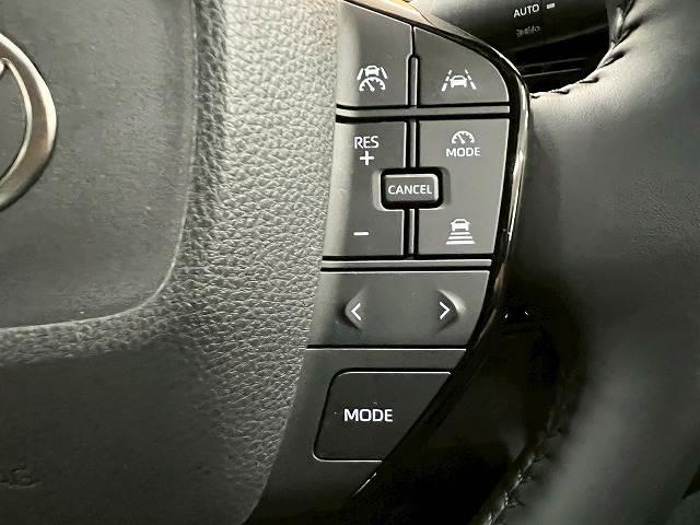 プリウス Z 全方位/追従クルーズコントロール/シートH/ブラインドスポットモニター/ベンチレーション/パーキングサポート/電動リアゲート/ステアリングH/シートメモリ/ETC/コーナーセンサー/ワイヤレス充電(5枚目)
