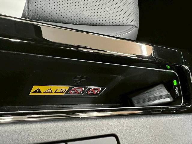 プリウス Z 全方位/追従クルーズコントロール/シートH/ブラインドスポットモニター/ベンチレーション/パーキングサポート/電動リアゲート/ステアリングH/シートメモリ/ETC/コーナーセンサー/ワイヤレス充電(11枚目)