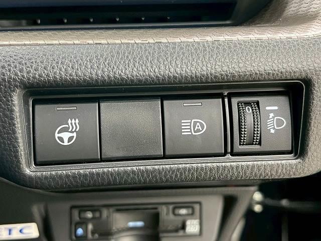 プリウス Z 全方位/追従クルーズコントロール/シートH/ブラインドスポットモニター/ベンチレーション/パーキングサポート/電動リアゲート/ステアリングH/シートメモリ/ETC/コーナーセンサー/ワイヤレス充電(12枚目)