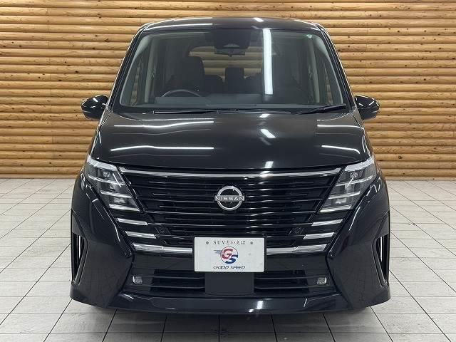 セレナ ハイウェイスターV 全方位/プロパイロット/ワイヤレス充電/両側電動スライドドア/パーキングアシスト/クリアランスソナー/スマートキー/プッシュスタート/電動格納ミラー/3列シート/パドルシフト/純正16インチAW(17枚目)