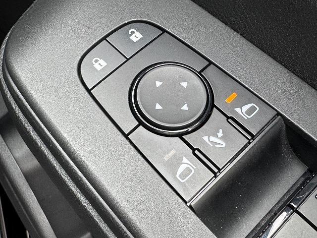 セレナ ハイウェイスターV 全方位/プロパイロット/ワイヤレス充電/両側電動スライドドア/パーキングアシスト/クリアランスソナー/スマートキー/プッシュスタート/電動格納ミラー/3列シート/パドルシフト/純正16インチAW(55枚目)