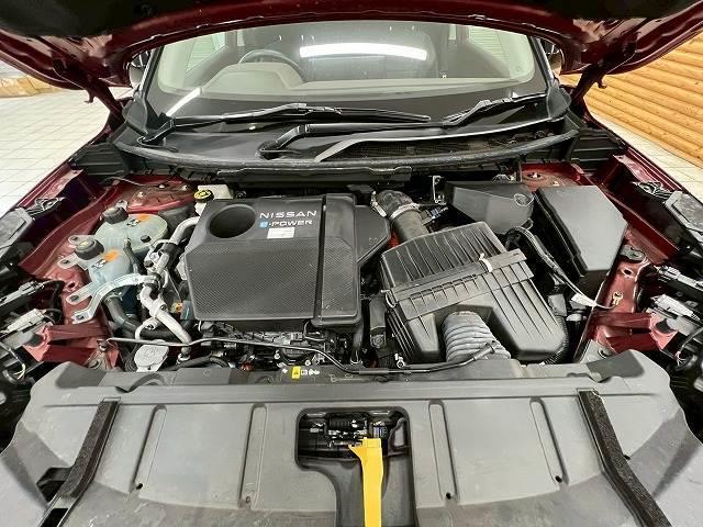 エクストレイル X e-4ORCE エクストリーマーX 1オナ/全周囲/12.3型ナビ/プロパイロット/シートH/シートメモリ/デジタルインナーミラー/キャリア/電動リアゲート/ブラインドスポットモニター/コーナーセンサー/スマートキー/プッシュスタート/(14枚目)