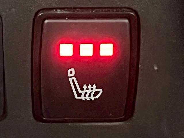 エクストレイル X e-4ORCE エクストリーマーX 1オナ/全周囲/12.3型ナビ/プロパイロット/シートH/シートメモリ/デジタルインナーミラー/キャリア/電動リアゲート/ブラインドスポットモニター/コーナーセンサー/スマートキー/プッシュスタート/(15枚目)