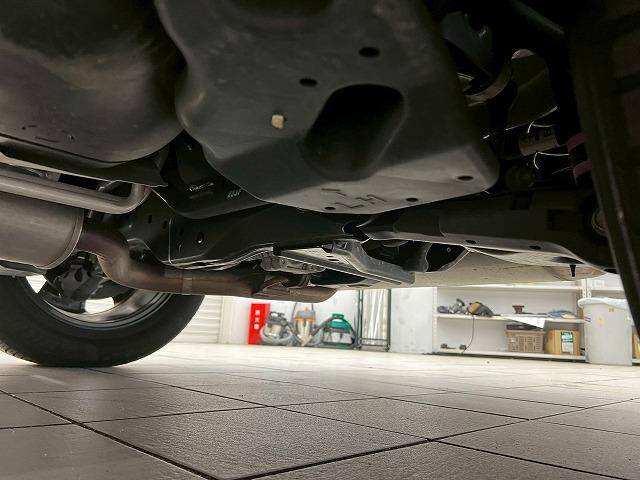 エクストレイル X e-4ORCE エクストリーマーX 1オナ/全周囲/12.3型ナビ/プロパイロット/シートH/シートメモリ/デジタルインナーミラー/キャリア/電動リアゲート/ブラインドスポットモニター/コーナーセンサー/スマートキー/プッシュスタート/(33枚目)