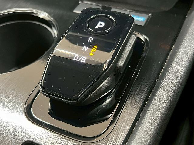 エクストレイル X e-4ORCE エクストリーマーX 1オナ/全周囲/12.3型ナビ/プロパイロット/シートH/シートメモリ/デジタルインナーミラー/キャリア/電動リアゲート/ブラインドスポットモニター/コーナーセンサー/スマートキー/プッシュスタート/(64枚目)