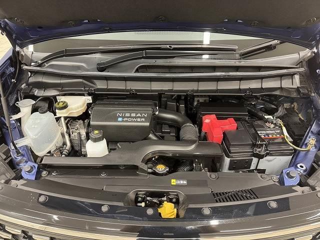 セレナ e-パワー オーテック 12.3型コネクト/プロパイロット/全周囲/両側電動パワスラ/シートヒーター/ステアリングヒーター/ワイヤレス充電/ブラインドスポットモニター/デジタルインナーミラー/ステアリングリモコン/ETC(14枚目)