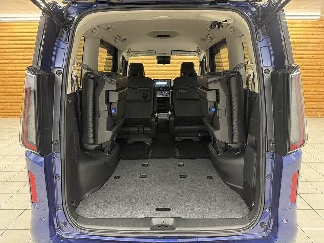 セレナ e-パワー オーテック 12.3型コネクト/プロパイロット/全周囲/両側電動パワスラ/シートヒーター/ステアリングヒーター/ワイヤレス充電/ブラインドスポットモニター/デジタルインナーミラー/ステアリングリモコン/ETC(20枚目)