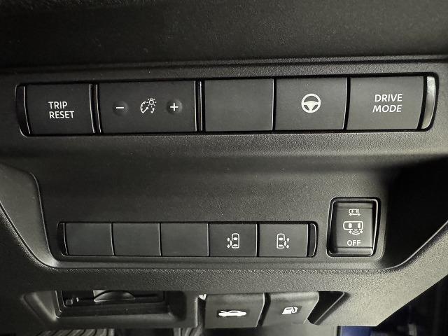 セレナ e-パワー オーテック 12.3型コネクト/プロパイロット/全周囲/両側電動パワスラ/シートヒーター/ステアリングヒーター/ワイヤレス充電/ブラインドスポットモニター/デジタルインナーミラー/ステアリングリモコン/ETC(41枚目)