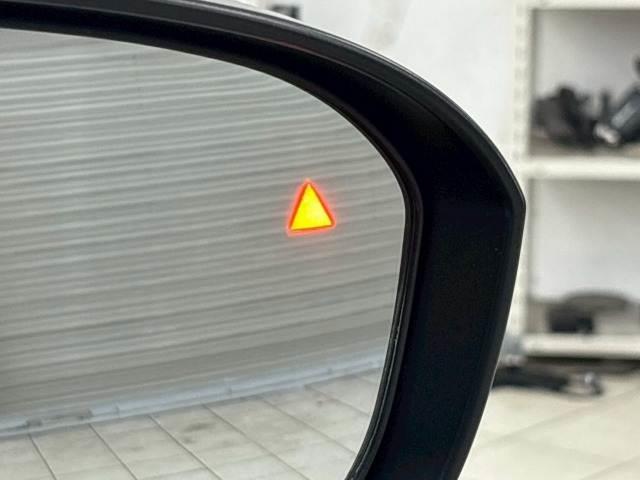 アウトランダーPHEV P BOSE/ワンオーナー/アップルカープレイ/レーダークルーズコントロール/パワーバックドア/クリアランスソナー/シートヒーター/ヘッドアップディスプレイ/ブラインドスポットモニター/全方位カメラ/(7枚目)