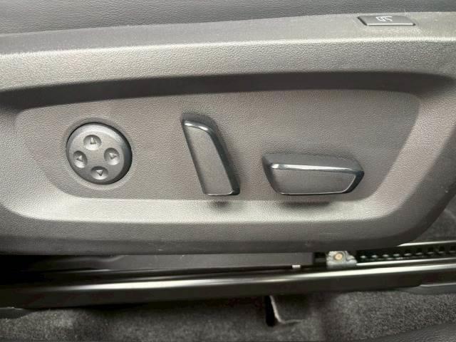 アウトランダーPHEV P BOSE/ワンオーナー/アップルカープレイ/レーダークルーズコントロール/パワーバックドア/クリアランスソナー/シートヒーター/ヘッドアップディスプレイ/ブラインドスポットモニター/全方位カメラ/(11枚目)