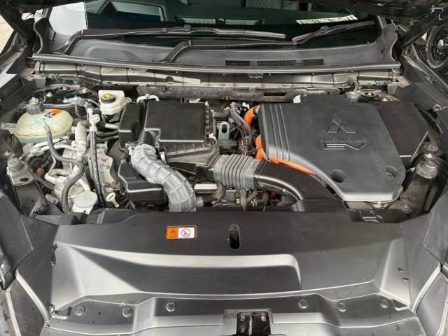 アウトランダーPHEV P BOSE/ワンオーナー/アップルカープレイ/レーダークルーズコントロール/パワーバックドア/クリアランスソナー/シートヒーター/ヘッドアップディスプレイ/ブラインドスポットモニター/全方位カメラ/(14枚目)