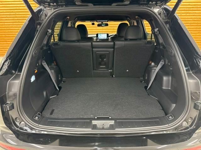 アウトランダーPHEV P BOSE/ワンオーナー/アップルカープレイ/レーダークルーズコントロール/パワーバックドア/クリアランスソナー/シートヒーター/ヘッドアップディスプレイ/ブラインドスポットモニター/全方位カメラ/(20枚目)