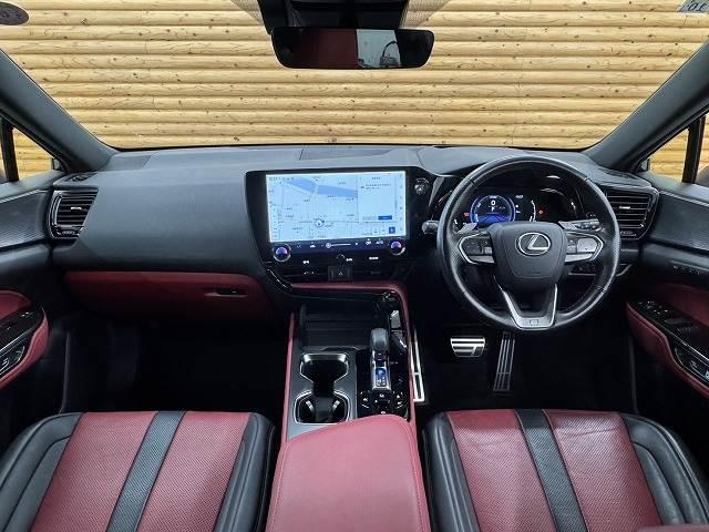 NX NX350h Fスポーツ パノラマルーフ/純正エアロ/全方位カメラ/純正14インチナビ/レーダークルーズコントロール/ベンチレーション/ブラインドスポットモニター/ヘッドアップディスプレイ/障害物センサー/パワーシート/LED(2枚目)