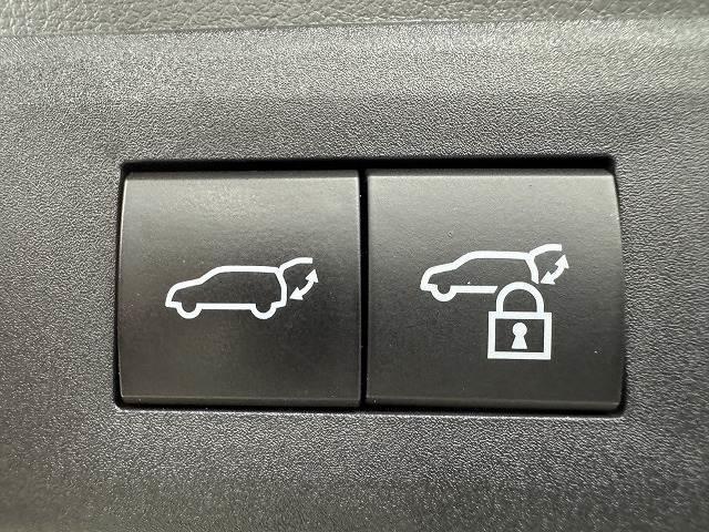 NX NX350h Fスポーツ パノラマルーフ/純正エアロ/全方位カメラ/純正14インチナビ/レーダークルーズコントロール/ベンチレーション/ブラインドスポットモニター/ヘッドアップディスプレイ/障害物センサー/パワーシート/LED(12枚目)