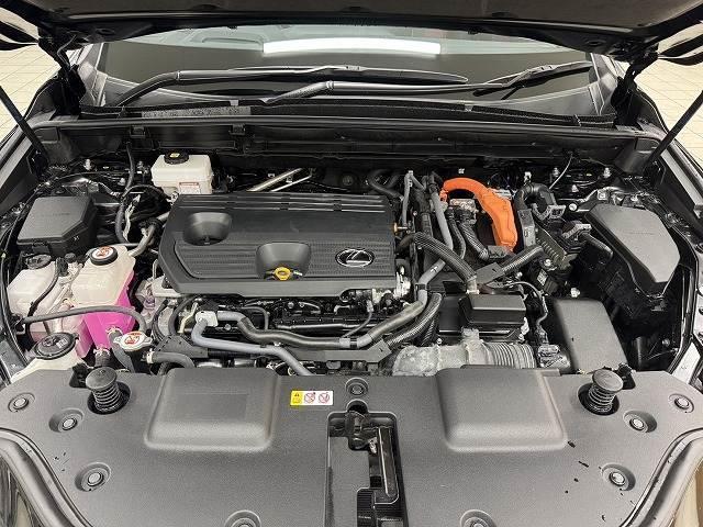 NX NX350h Fスポーツ パノラマルーフ/純正エアロ/全方位カメラ/純正14インチナビ/レーダークルーズコントロール/ベンチレーション/ブラインドスポットモニター/ヘッドアップディスプレイ/障害物センサー/パワーシート/LED(14枚目)