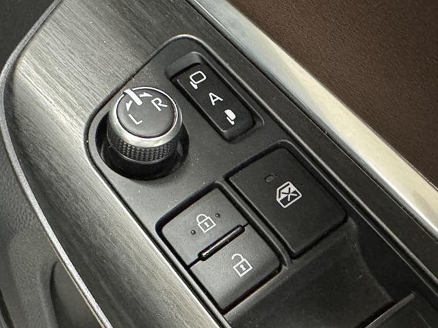 TOYOTA HARRIER Z LEATHER PACKAGE