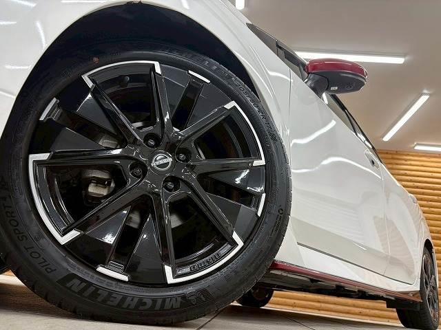 オーラ ニスモ コネクトナビ/寒冷地/プロパイロット/2トン/クリアランスソナー/ブラインドスポットモニター/スマートキー/プッシュスタート/シートヒーター/パーキングアシスト/ステアリングヒーター/LEDヘッド(11枚目)