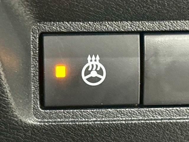 オーラ ニスモ コネクトナビ/寒冷地/プロパイロット/2トン/クリアランスソナー/ブラインドスポットモニター/スマートキー/プッシュスタート/シートヒーター/パーキングアシスト/ステアリングヒーター/LEDヘッド(13枚目)