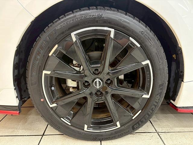 オーラ ニスモ コネクトナビ/寒冷地/プロパイロット/2トン/クリアランスソナー/ブラインドスポットモニター/スマートキー/プッシュスタート/シートヒーター/パーキングアシスト/ステアリングヒーター/LEDヘッド(23枚目)