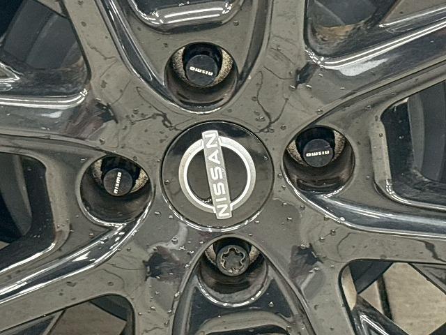 オーラ ニスモ コネクトナビ/寒冷地/プロパイロット/2トン/クリアランスソナー/ブラインドスポットモニター/スマートキー/プッシュスタート/シートヒーター/パーキングアシスト/ステアリングヒーター/LEDヘッド(27枚目)