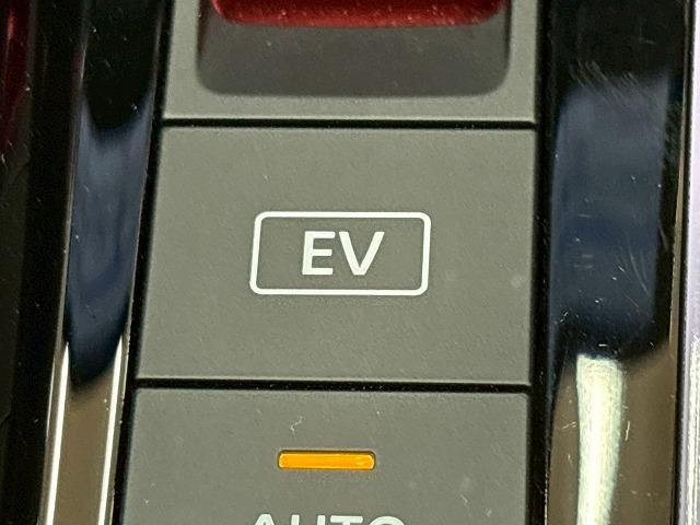 オーラ ニスモ コネクトナビ/寒冷地/プロパイロット/2トン/クリアランスソナー/ブラインドスポットモニター/スマートキー/プッシュスタート/シートヒーター/パーキングアシスト/ステアリングヒーター/LEDヘッド(65枚目)