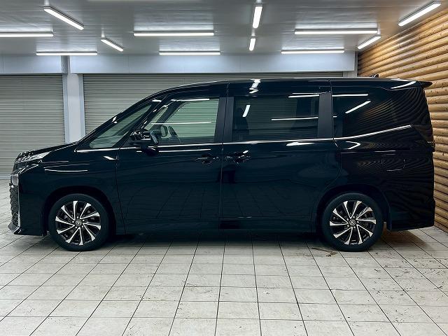 ヴォクシー S-Z 10.5型ナビ/両側電動パワスラ/Bカメラ/追従クルコン/コーナーセンサー/CD・DVDキット/ステアリングリモコン/ダブルエアコン/スマートキー/プッシュスタート/電動パーキングブレーキ/(25枚目)