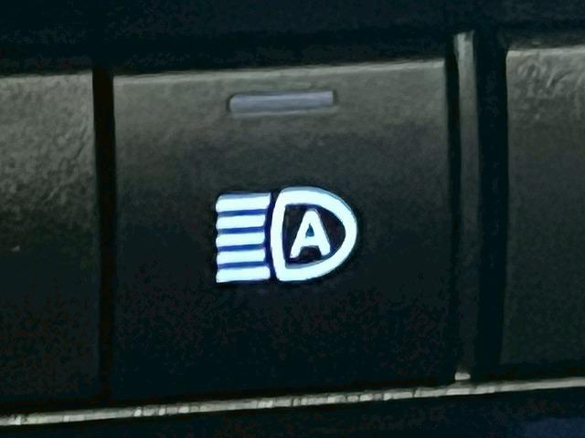 ヴォクシー S-Z 10.5型ナビ/両側電動パワスラ/Bカメラ/追従クルコン/コーナーセンサー/CD・DVDキット/ステアリングリモコン/ダブルエアコン/スマートキー/プッシュスタート/電動パーキングブレーキ/(43枚目)