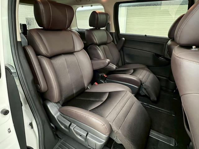 NISSAN ELGRAND 250HIGHWAY STAR S