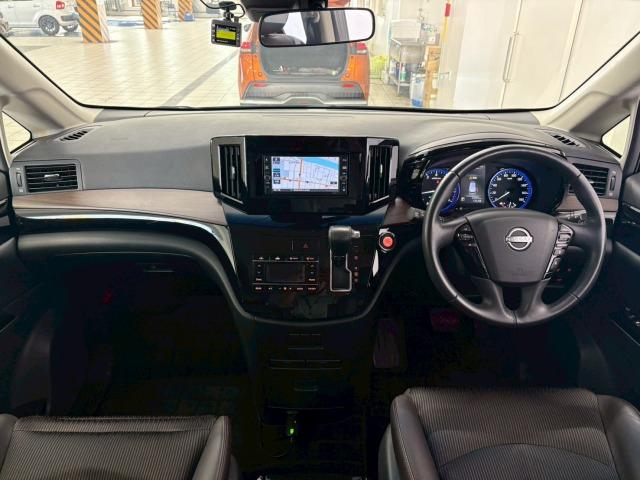 エルグランド 250ハイウェイスターS 両側電動パワスラ/バックカメラ/ブラインドスポットモニター/プッシュスタート/コーナーセンサー/レーダークルーズコントロール/フルセグTV/Bluetooth接続/ETC車載器/ステアリングスイッチ(42枚目)