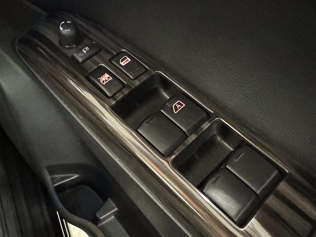 NISSAN ELGRAND 250HIGHWAY STAR S URBAN CHROME