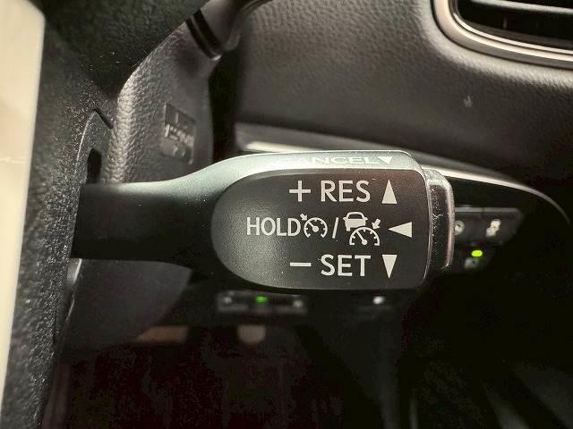 プリウス Ａ　１オーナー／純正９型ナビ／追従クルーズ／ＬＥＤヘッドライト／ヘッドアップディスプレイ／Ｂｌｕｅｔｏｏｔｈ接続／フルセグＴＶ／パーキングアシスト／ブラインドスポットモニター／ＥＴＣ／プッシュスタート（5枚目）