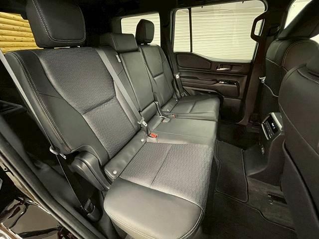 ランドクルーザー250 VX 丸目/全周囲/サンルーフ/12.3型ナビ/BSM/AppleCarPlay/追従クルコン/電動リアゲート/シートH/ベンチレーション/ステアリングH/デジタルインナー/コーナーセンサー/パワーシート(9枚目)