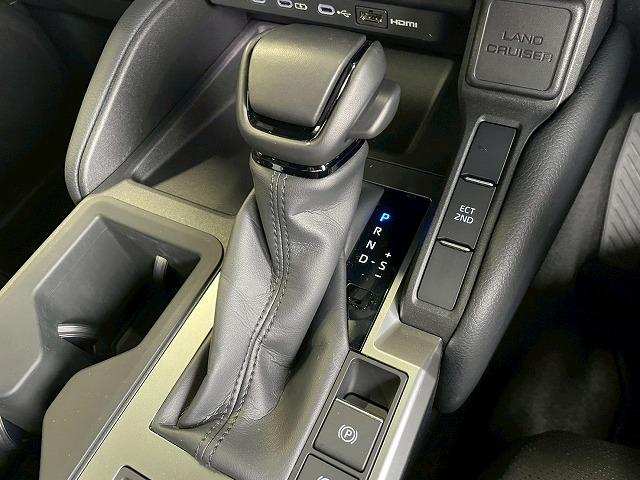 ランドクルーザー250 VX 丸目/全周囲/サンルーフ/12.3型ナビ/BSM/AppleCarPlay/追従クルコン/電動リアゲート/シートH/ベンチレーション/ステアリングH/デジタルインナー/コーナーセンサー/パワーシート(60枚目)