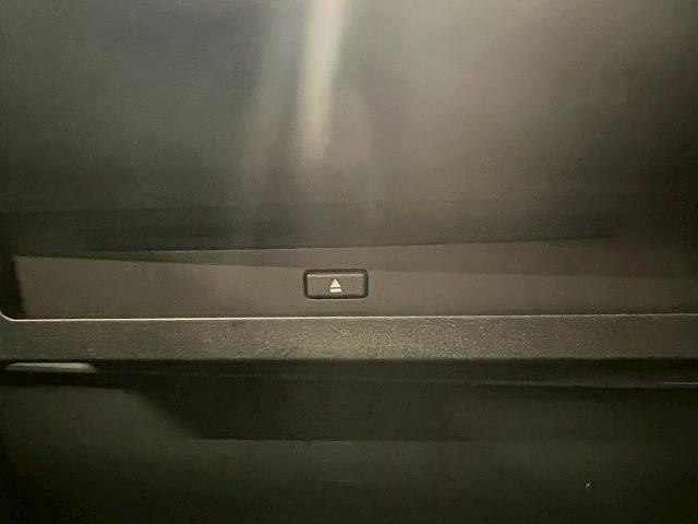 ヴォクシー S-Z 快適利便PKG/10.5型DA/CDDVD/追従クルコン/両側電動パワスラ/電動リアゲート/ETC/コーナーセンサー/シートヒーター/ステアリングリモコン/横滑り防止装置/電動パーキングブレーキ(15枚目)