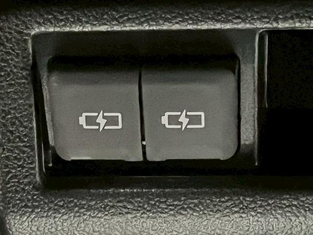 ヴォクシー S-Z 快適利便PKG/10.5型DA/CDDVD/追従クルコン/両側電動パワスラ/電動リアゲート/ETC/コーナーセンサー/シートヒーター/ステアリングリモコン/横滑り防止装置/電動パーキングブレーキ(44枚目)