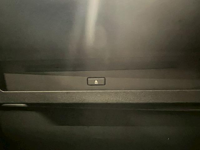 ヴォクシー S-Z 快適利便PKG/10.5型DA/CDDVD/追従クルコン/両側電動パワスラ/電動リアゲート/ETC/コーナーセンサー/シートヒーター/ステアリングリモコン/横滑り防止装置/電動パーキングブレーキ(62枚目)