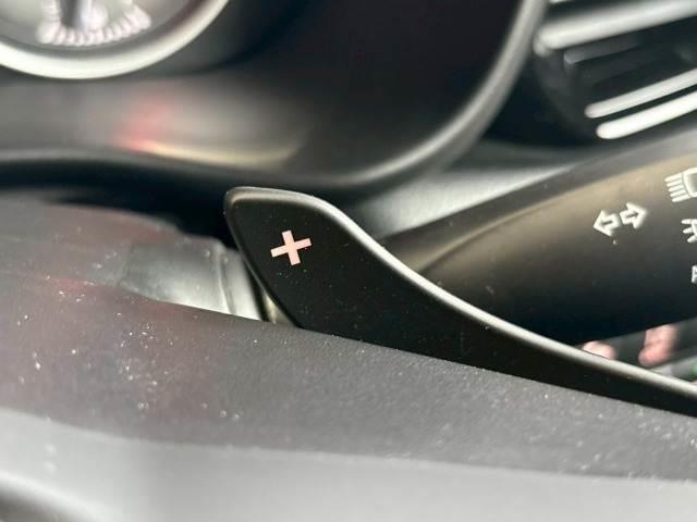 フロンクス ベースグレード 全周囲/9型ナビ/BSM/追従クルコン/クリアランスソナー/レーンキープアシスト/スマートキー/プッシュスタート/パドルシフト/衝突軽減ブレーキ/オートライト/ワイヤレス充電/純正16インチアルミ(16枚目)