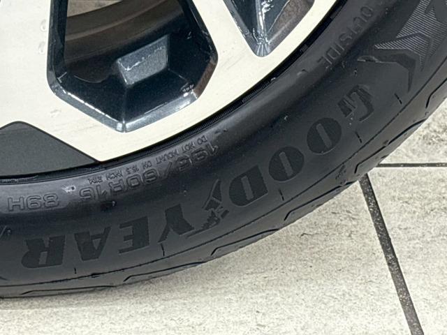 フロンクス ベースグレード 全周囲/9型ナビ/BSM/追従クルコン/クリアランスソナー/レーンキープアシスト/スマートキー/プッシュスタート/パドルシフト/衝突軽減ブレーキ/オートライト/ワイヤレス充電/純正16インチアルミ(28枚目)