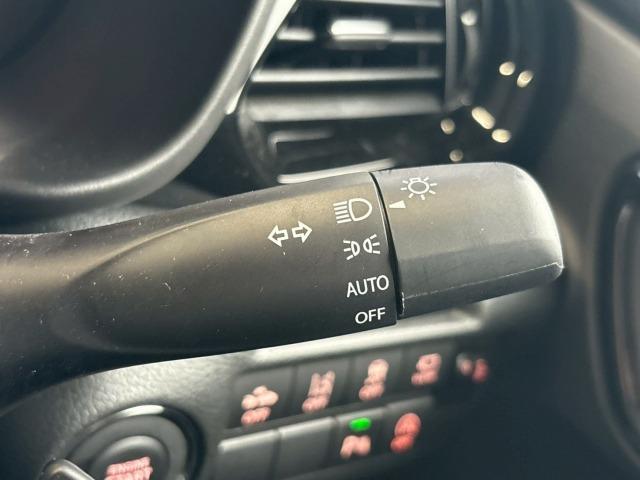 フロンクス ベースグレード 全周囲/9型ナビ/BSM/追従クルコン/クリアランスソナー/レーンキープアシスト/スマートキー/プッシュスタート/パドルシフト/衝突軽減ブレーキ/オートライト/ワイヤレス充電/純正16インチアルミ(56枚目)