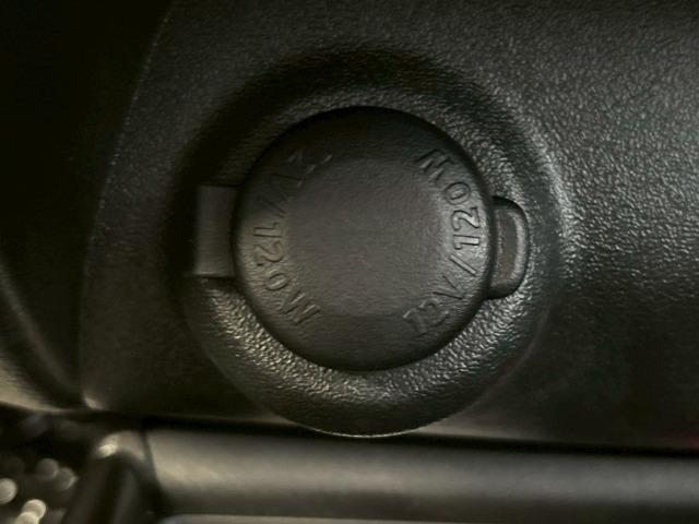 フロンクス ベースグレード 全周囲/9型ナビ/BSM/追従クルコン/クリアランスソナー/レーンキープアシスト/スマートキー/プッシュスタート/パドルシフト/衝突軽減ブレーキ/オートライト/ワイヤレス充電/純正16インチアルミ(66枚目)