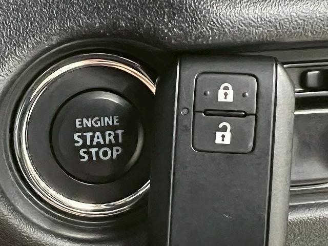 車内へのアクセス楽々、今や必須アイテムの「スマートキー」には、キー複製防止「イモビライザー」まで備わっております。