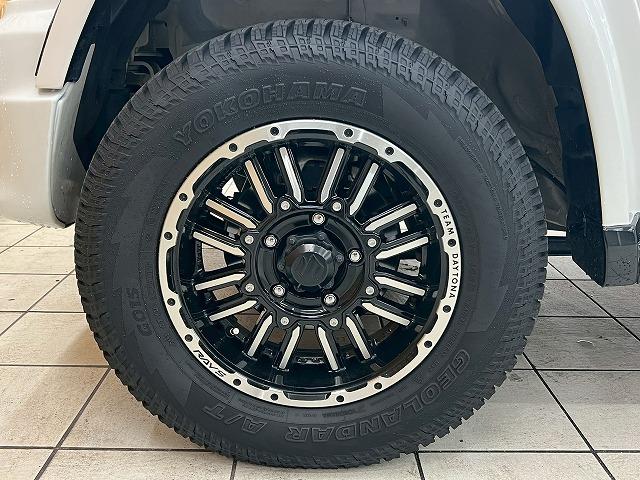 お問い合わせは０１２０−２５−４０９２まで。専門店だからこその知識・経験豊富なスタッフ達が、お客様に最適な一台をご案内致します