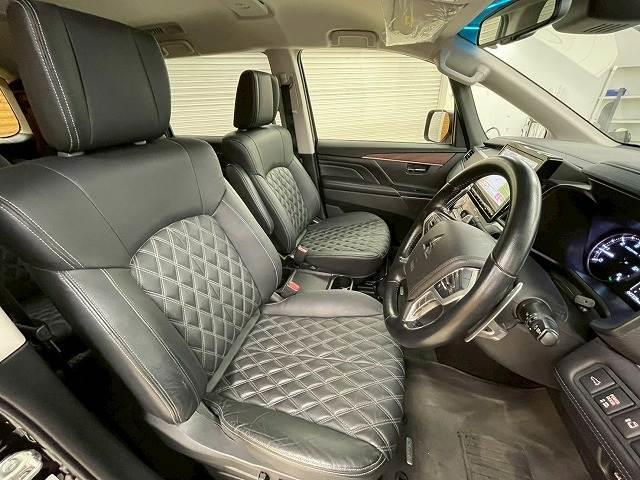 デリカＤ：５ Ｐ　黒革／７人乗り／１０．１型／電動ステップ／全周囲／電動リアゲート／パワーシート／ブラインドスポットモニター／シートヒーター／ステアリングヒーター／ＥＴＣ／追従クルコン／パドルシフト／両側電動パワスラ（8枚目）