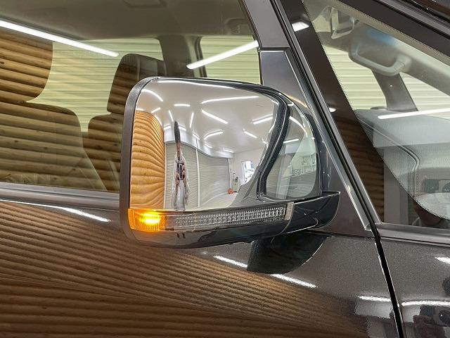 デリカＤ：５ Ｐ　黒革／７人乗り／１０．１型／電動ステップ／全周囲／電動リアゲート／パワーシート／ブラインドスポットモニター／シートヒーター／ステアリングヒーター／ＥＴＣ／追従クルコン／パドルシフト／両側電動パワスラ（31枚目）