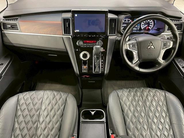 デリカＤ：５ Ｐ　黒革／７人乗り／１０．１型／電動ステップ／全周囲／電動リアゲート／パワーシート／ブラインドスポットモニター／シートヒーター／ステアリングヒーター／ＥＴＣ／追従クルコン／パドルシフト／両側電動パワスラ（41枚目）