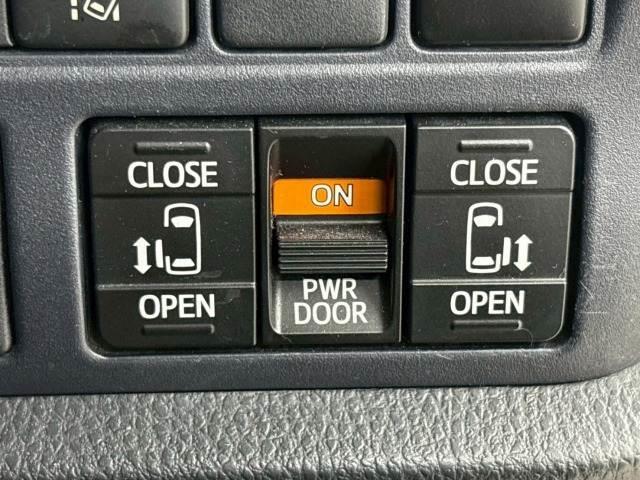 ノア ハイブリッドSi 純正ナビ/フリップダウン/両側電動パワスラ/フルセグ/ETC/バックカメラ/ステアリングリモコン/レーンキープアシスタンス/スマートキー/プッシュスタート/オートライト/フロントフォグランプ(6枚目)