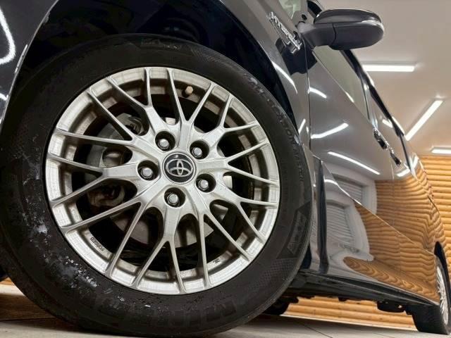 ノア ハイブリッドSi 純正ナビ/フリップダウン/両側電動パワスラ/フルセグ/ETC/バックカメラ/ステアリングリモコン/レーンキープアシスタンス/スマートキー/プッシュスタート/オートライト/フロントフォグランプ(15枚目)